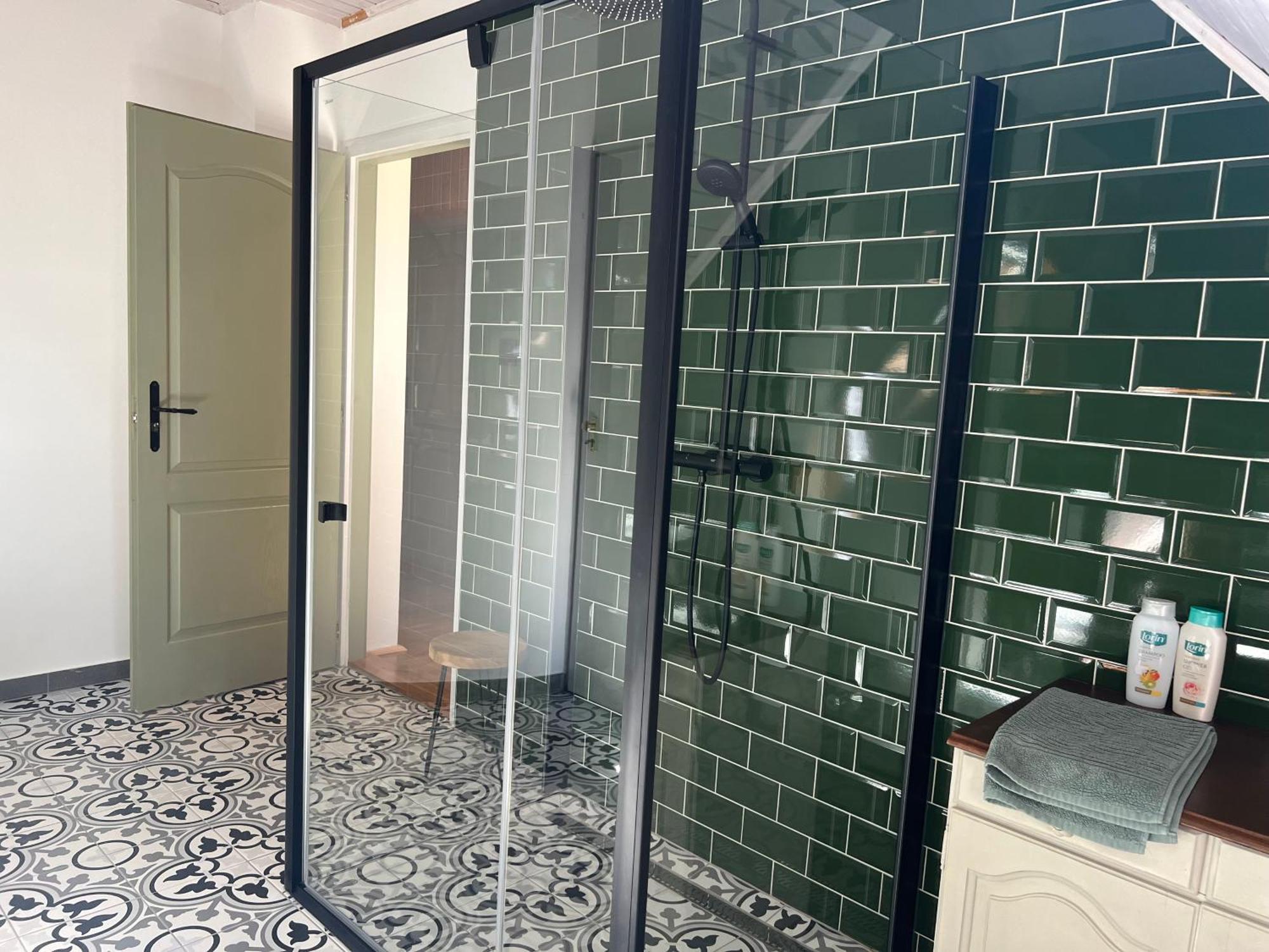 Bor Es Kenyer Hotel Hegymagas Eksteriør billede