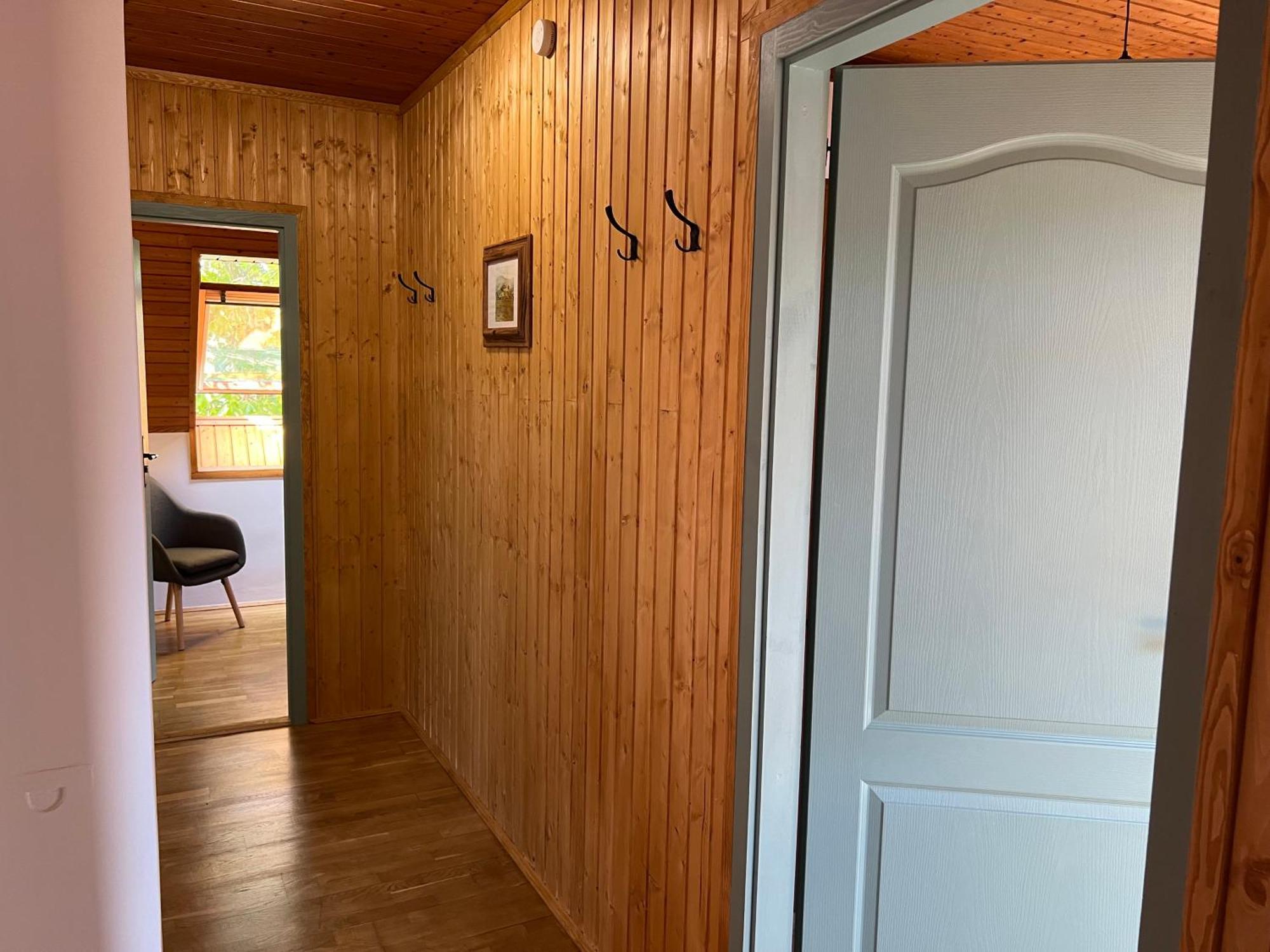 Bor Es Kenyer Hotel Hegymagas Eksteriør billede